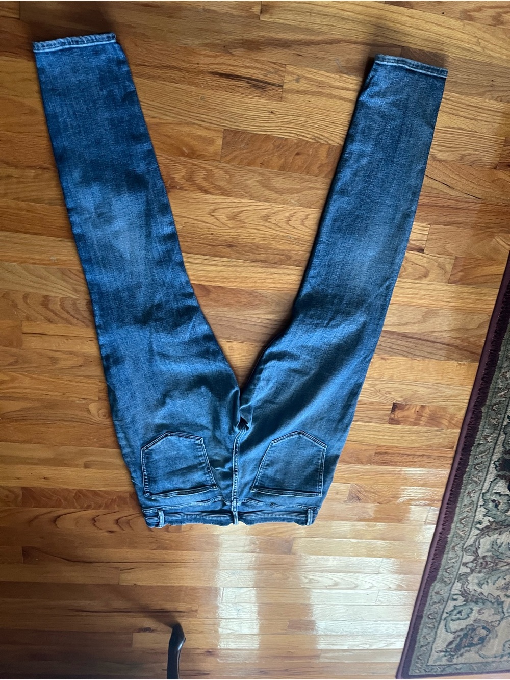 Madewell Women's Skinny Jeans in Medium Blue Wash - Picture 5 of 6